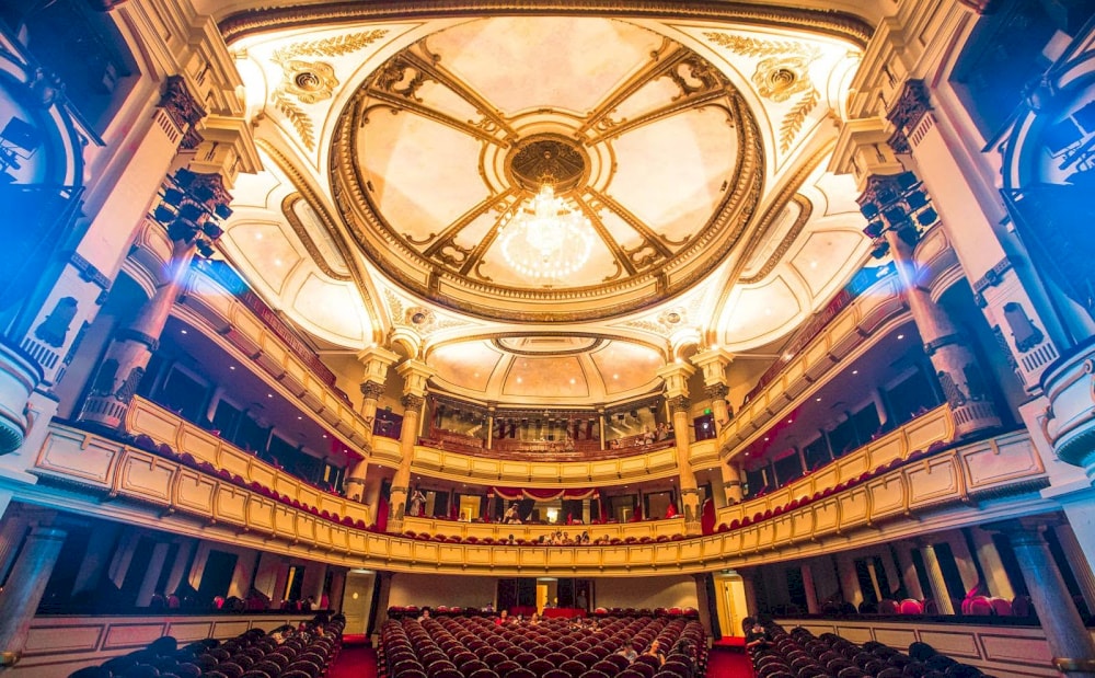 The interior space of the Hanoi Opera House amazes visitors with its magnificent and traditional French architecture